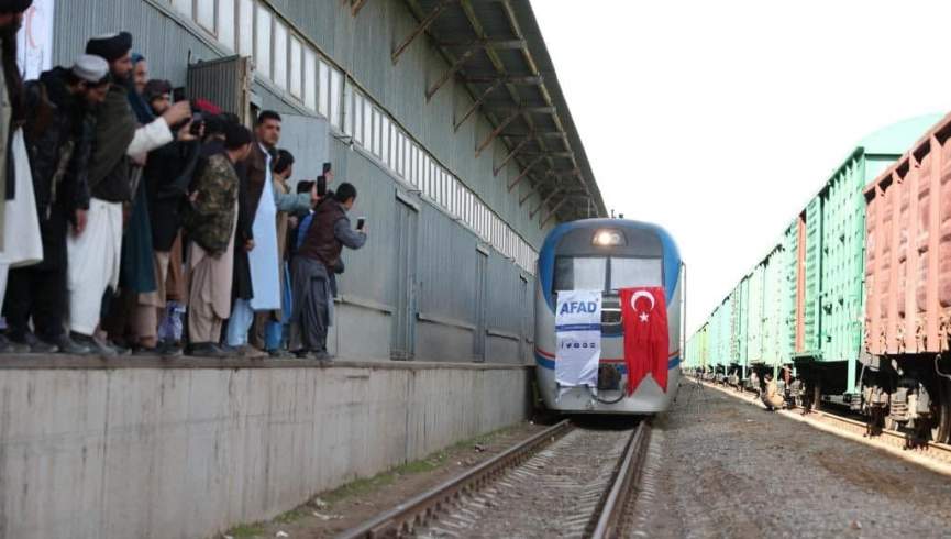 بیش از 700 تُن کمک بشر دوستانه ترکیه به بندر تورغندی رسید