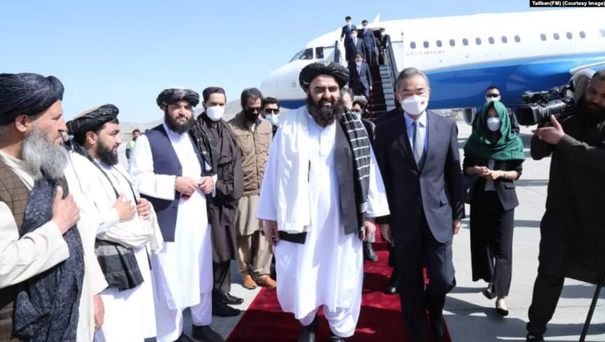 وزیر خارجه چین وارد کابل شد