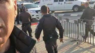 یک فلسطینی با حمله با سلاح سرد 4 اسرائیلی را زخمی کرد