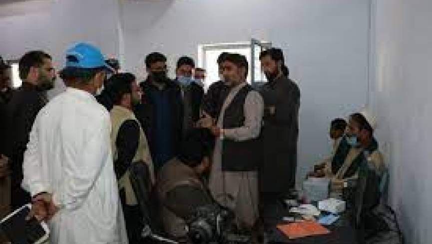 افغان‌های گیرمانده در پاکستان با شناسنامه می‌توانند به کشور شان برگردند