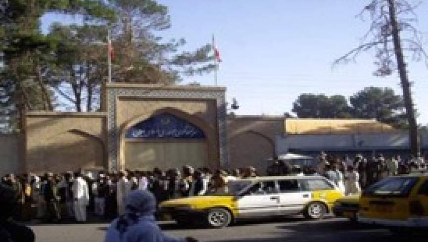 روزانه 1400 نفر از مرز اسلام قلعه به ایران می روند