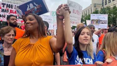 هزاران امریکایی در اعتراض به قوانین مربوط سلاح تظاهرات کردند