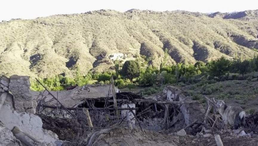 افغان سوداګر له زلزله ځپلو سره مرسته کوي