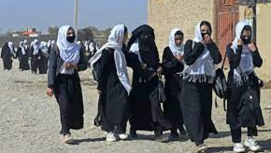فعالان زن در کابل ادامه بسته ماندن مکاتب دخترانه را فاجعه بار خواند
