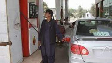 افزایش قیمت تیل در کابل؛ کرایه موترهای لینی نیز افزایش یافت
