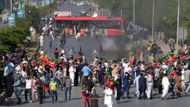 بازداشت عمران خان؛ تظاهرات گسترده حامیان نخست وزیر سابق در شهرهای مختلف