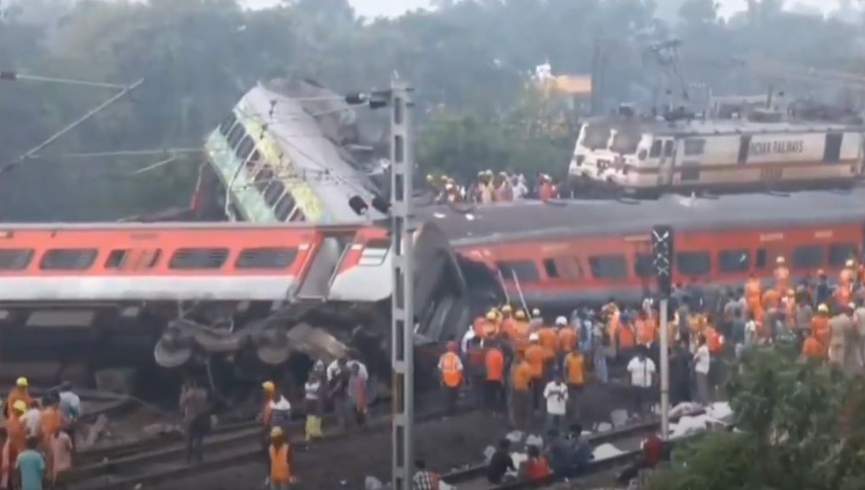 برخورد دو قطار در هند؛ بیش از 1100 نفر کشته و زخمی شدند