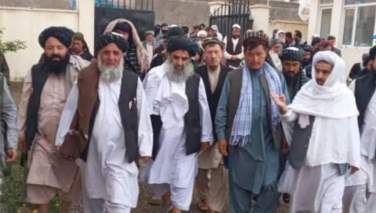 سرپرست وزارت معارف طالبان برای بازگشایی یک مدرسه به بامیان رفت