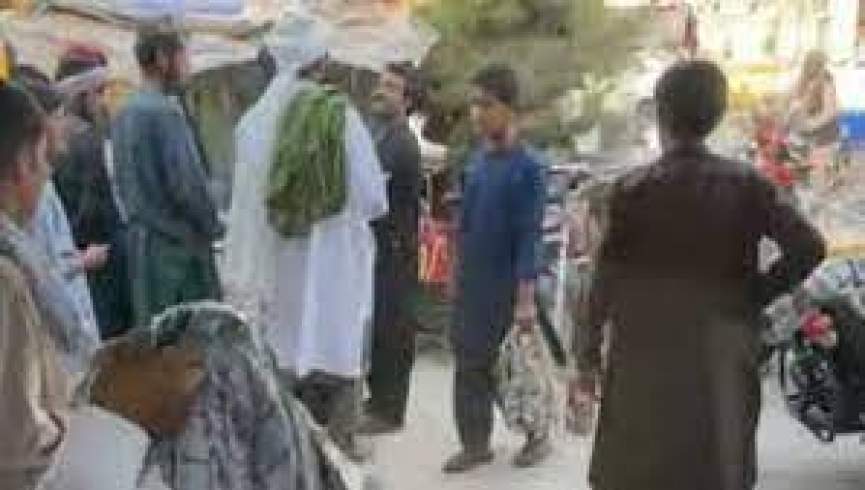 سه جوان در نیمروز به دلیل کم کردن ریش خود توسط طالبان لت و کوب شدند