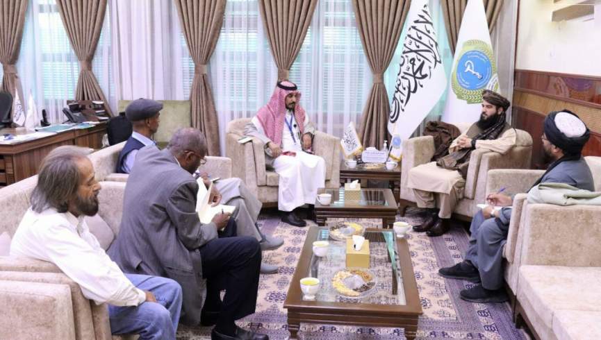 طالبان: ۳۰۰ روغتونونه او روغتیايي مرکزونه مو جوړ کړي