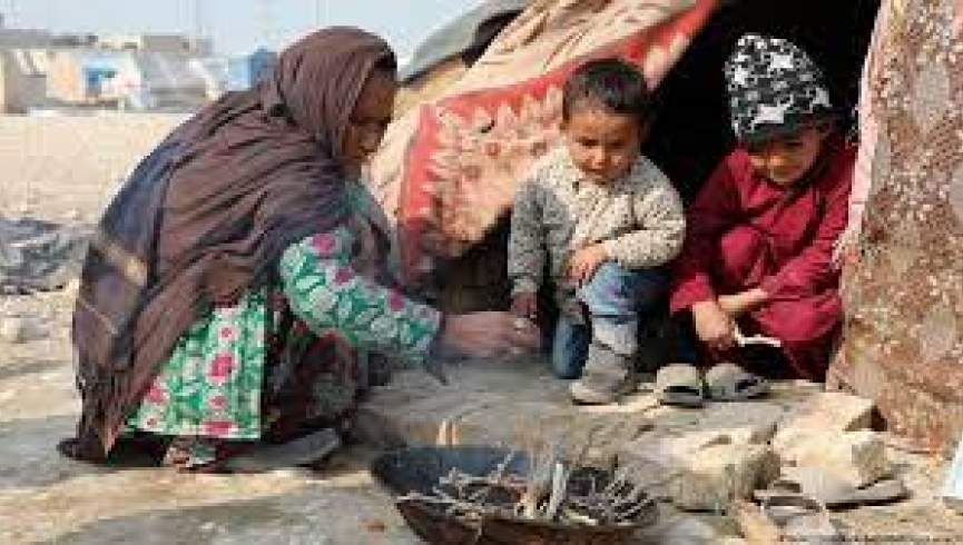 خانواده‌های افغانستان با انتخاب دشوار غذای کودکان و گرم کردن خانه‌ها مواجه‌اند