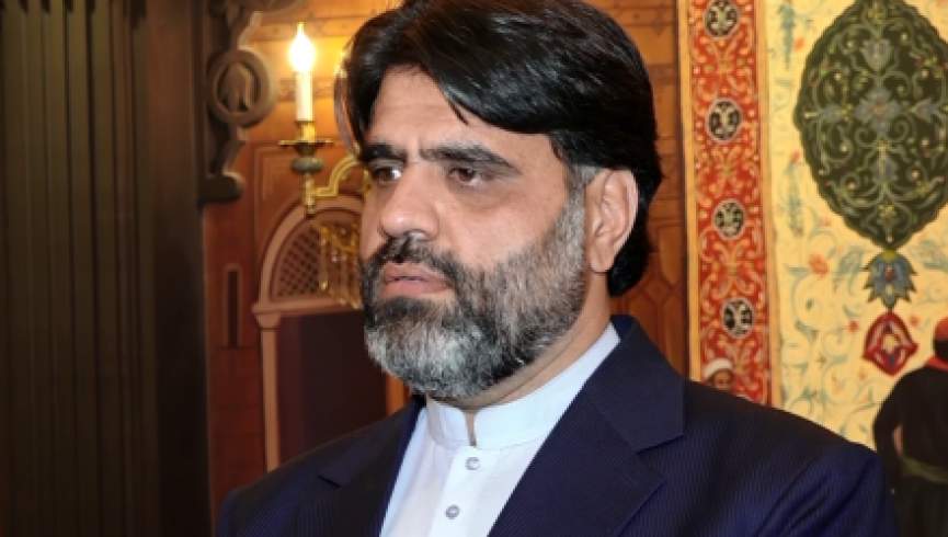 گلزاد: بیش از 1000 کانتینر اموال تجاری افغانستان در کراچی متوقف شده‌اند