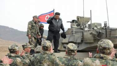 رونمایی کیم از تانک جدید کوریای شمالی