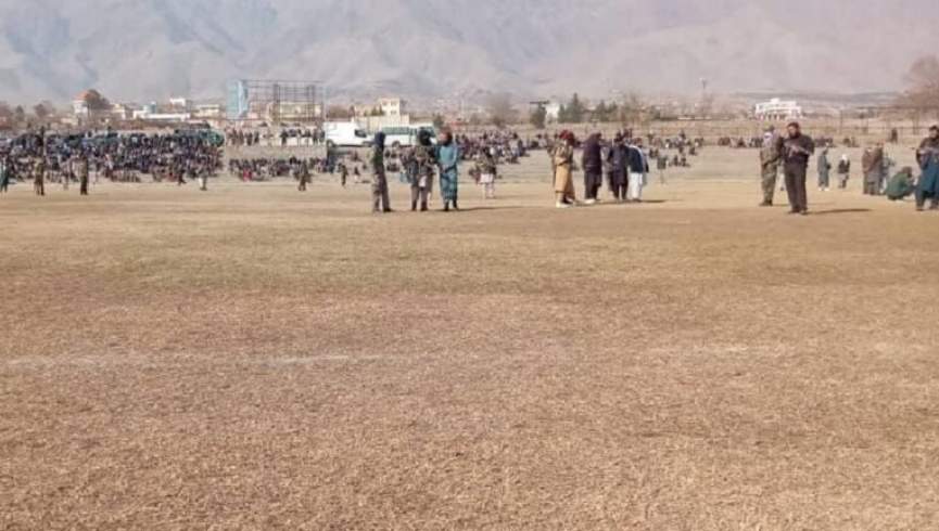 طالبان در غور سه تن را در محضر عام شلاق زدند