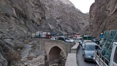 رویداد ترافیکی در شاهراه کابل – جلال آباد؛ 6 تن کشته و زخمی شدند
