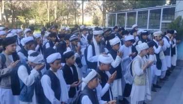 ​​​​​​​طالبان دانش‌آموزان بدون دستار را از مکاتب بیرون راندند