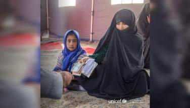 یونیسف په افغانستان کې له ۴۰۰،۰۰۰ څخه زیاتو اړمنو کورنیو سره د نغدي مرستې کړې ده