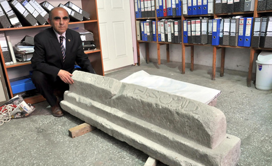 سنگ قبر اصلی ملانصر الدبن در ترکیه پیدا شد !