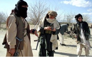 طالبانو داعش ډلې ته په وسلو بار درې موټر نیولي دي
