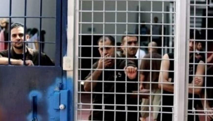 اسیران فلسطینی در زندان های اسراییل اعتصاب غذا کردند