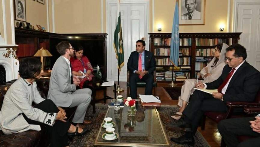 توماس وست با وزیر خارجه پاکستان در مورد افغانستان گفتگو کرد