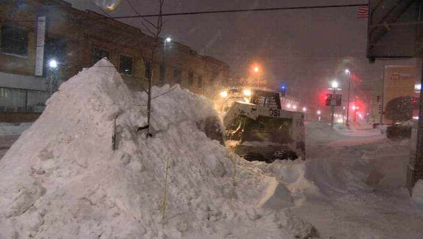 بارش شدید برف، برق صدها هزار امریکایی را قطع کرد