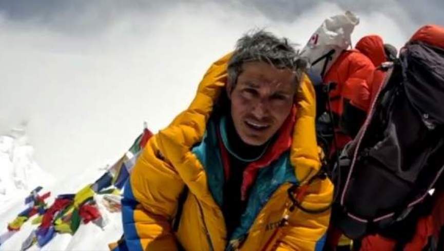 کوهنورد افغانستان قله اورست را فتح کرد