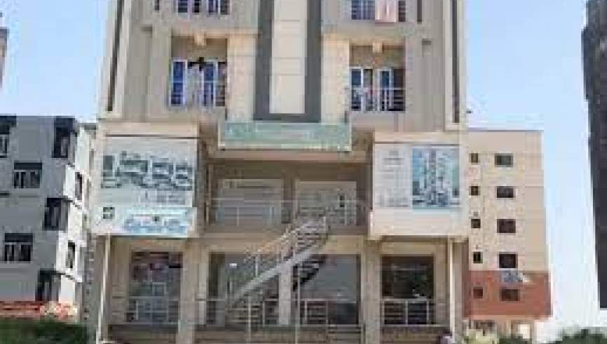 دختر مهاجر افغانستان در اسلام‌آباد خود را از ساختمان پایین انداخت