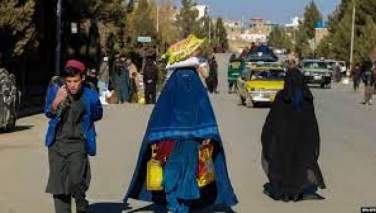 کمبود بودجه، زنان نیازمند افغانستان را بیشتر متضرر می‌سازد