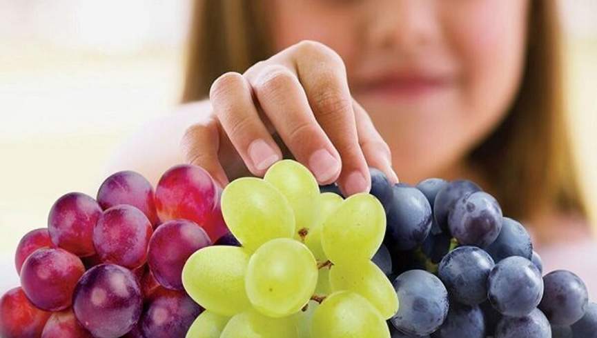 تاثیرات خوردن انگور در بدن کودکان