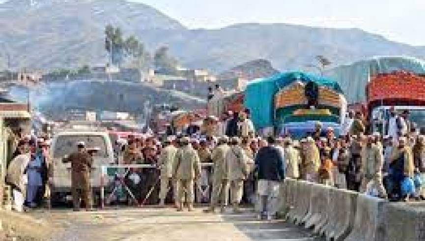 پاکستان گذرگاه تورخم را به روی ترانزیت مسدود کرد
