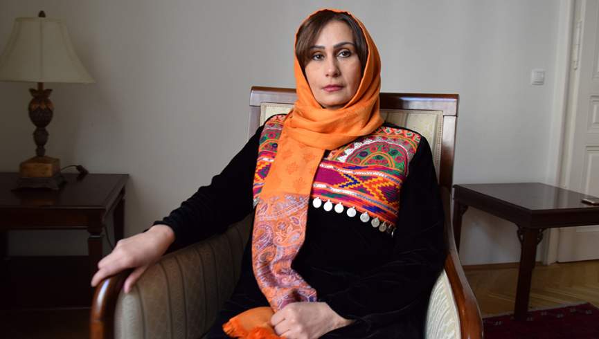 باختری: د افغانستان په اړه له نړیوالو غونډو څخه د ښځو وتل یو ډول تاوتریخوالی دی