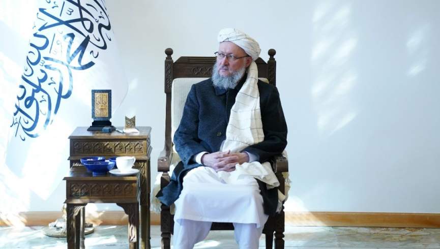 د طالبانو اداري مرستیال د «ای هاها» موسسې له استازي سره وکتل