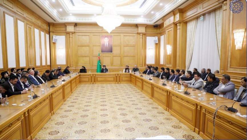 سرپرست وزارت تجارت طالبان با تاجران افغان در ترکمنستان دیدار کرد