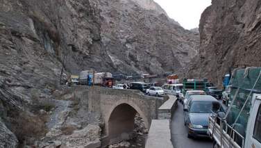 د کابل ـ جلال اباد لویه لار د ترافیکو پرمخ تړل شوې ده