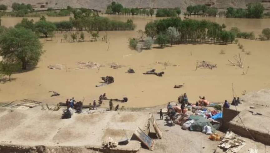  غور کې شاوخوا لس کلي سیلابونو لاندې کړي دي