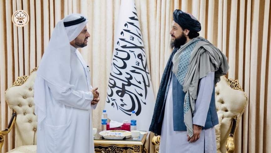 د طالبانو د دفاع سرپرست وزیر د قطر د حکومت له وزیر سره وکتل