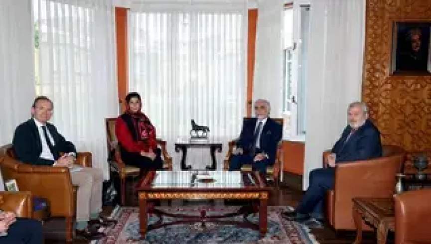 عبدالله با نمایندگان اروپا، بریتانیا و اسپانیا درباره نشست آینده قطر گفتگو کرد