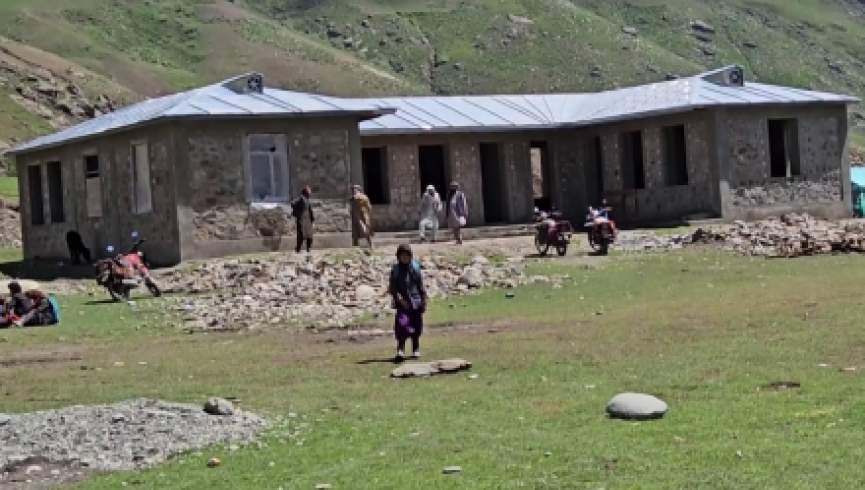 یک مکتب و یک مرکز صحی توسط باشندگان راغستان بدخشان ساخته شد