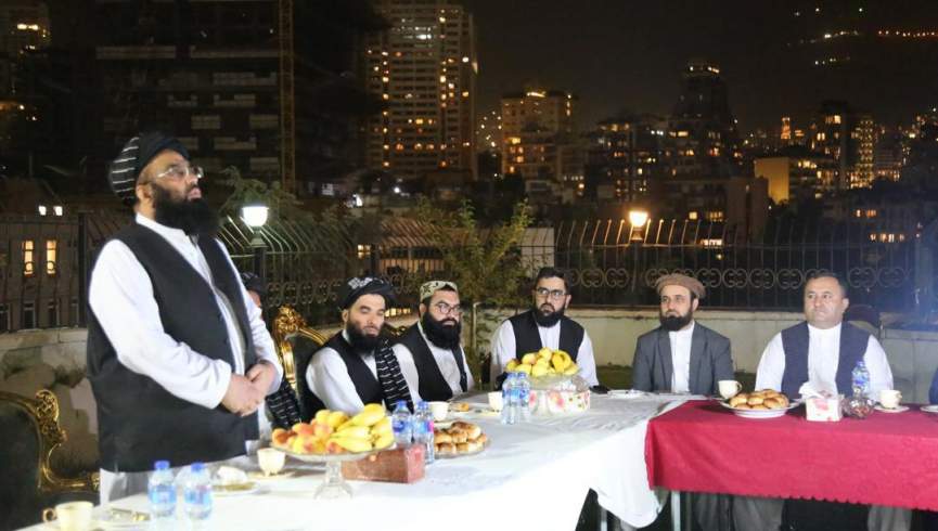 معاون سیاسی گروه طالبان با برخی از تاجران افغان مقیم ایران دیدار کرد