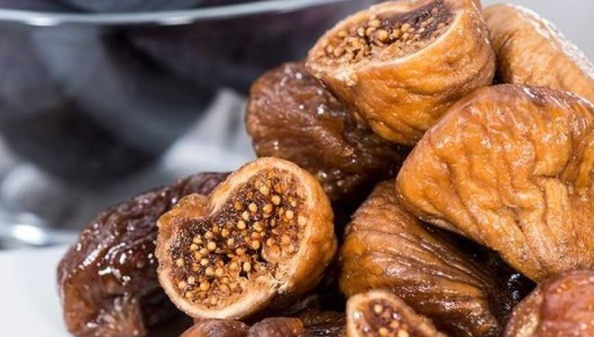 خشک شده این میوه از شیر هم بیشتر کلسیم دارد!