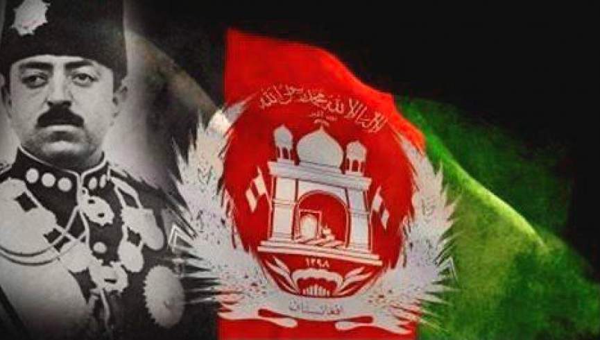کرزی در روز استقلال خواستار بازگشایی مکاتب و دانشگاه‌ها به روی دختران شد