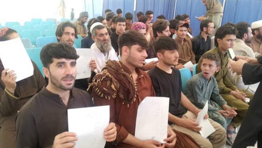 د پاکستان له زندانونو ۲۴۶ تنه افغانان خوشې شول