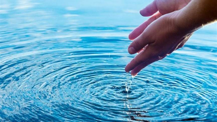 مساله آب را سیاسی نکنید