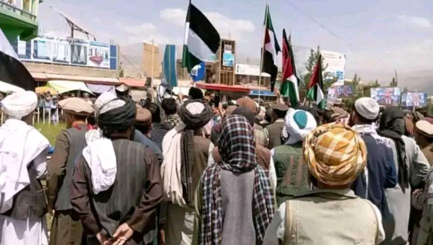برافراشتن پرچم جبهه مقاومت در بغلان؛ پیامی آشکار به طالبان