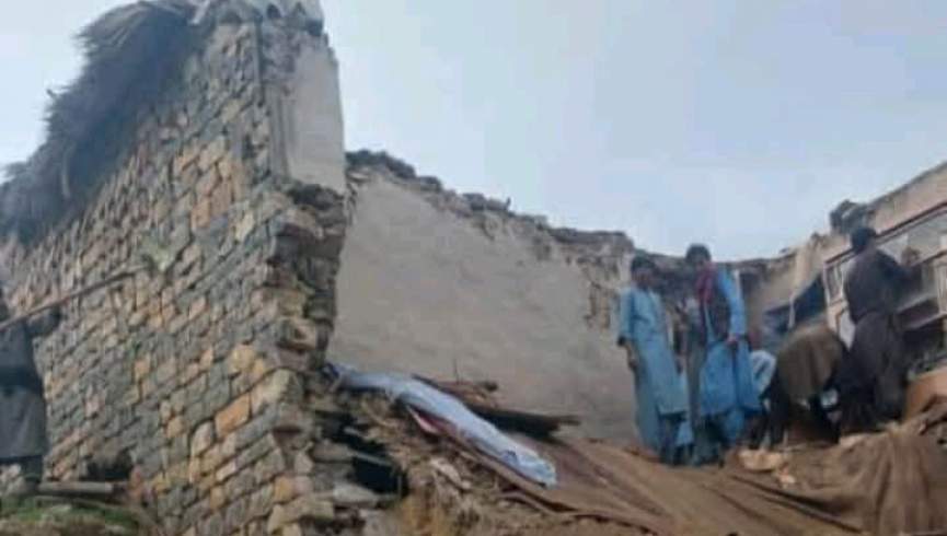په خوست کې د کور د چت د لوېدو له امله څلور کسان مړه او ټپیان شوي دي