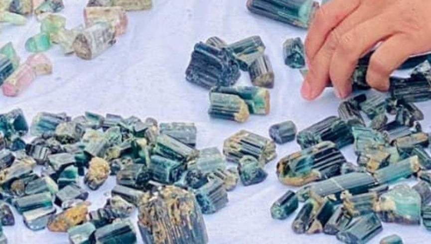 تاراج معادن توسط طالبان؛ فروش 687 کیلوگرام سنگ بیروج در کنر به ارزش 54 میلیون افغانی