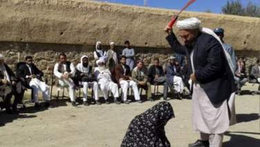 طالبانو په تیرو دریو میاشتو کې څلور کسان اعدام او ۲۳۴ نور یې په دُرو وهلي دي