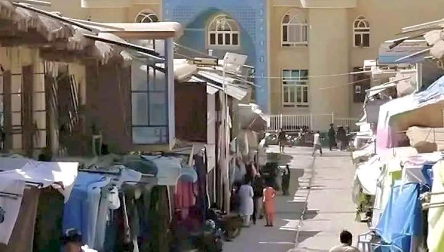 طالبانو دایکنډي کې ۴۰ هټۍ وال نیولي او وهلي دي