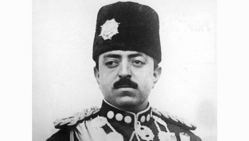 صالح: با افراشتن پرچم سه‌رنگ، به طالبان نفرین بفرستید